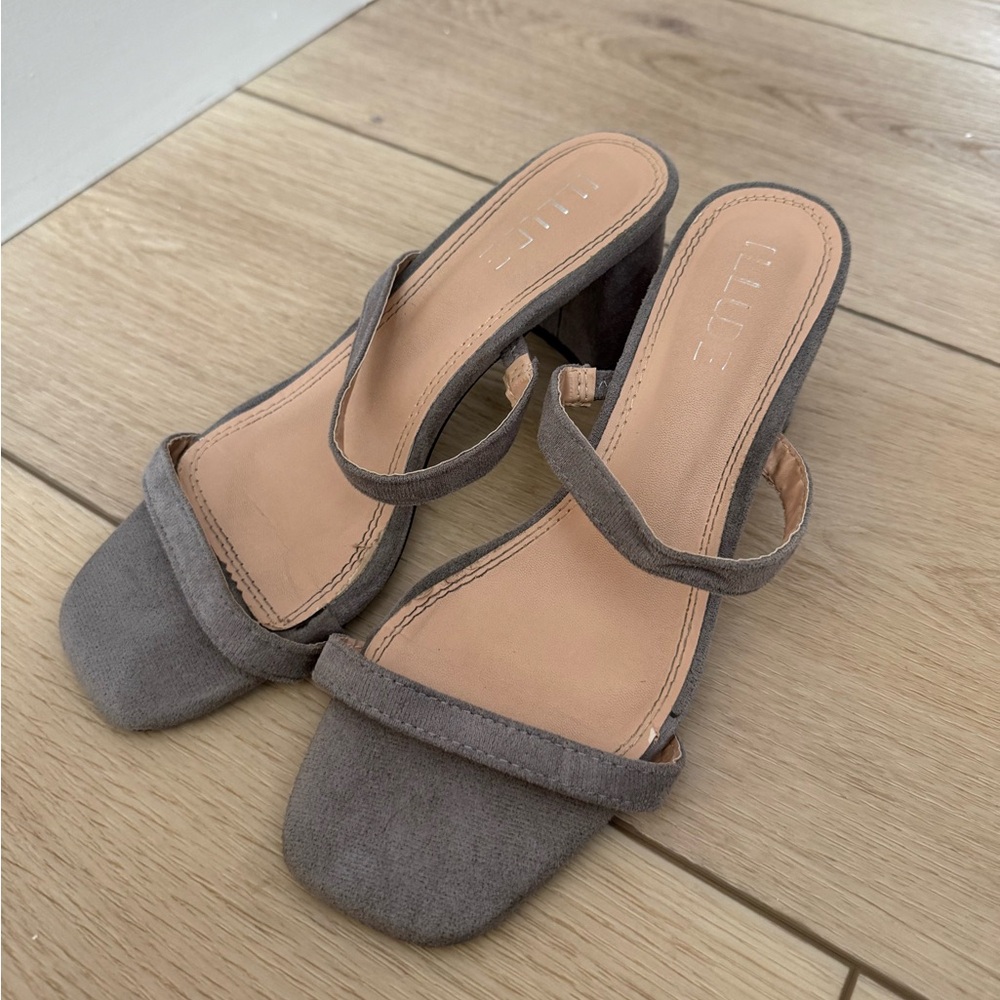 Elegant Gray Women's Sandals